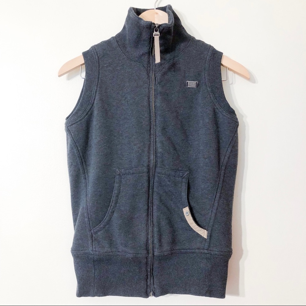 nike | gray vest with faux fur lining small